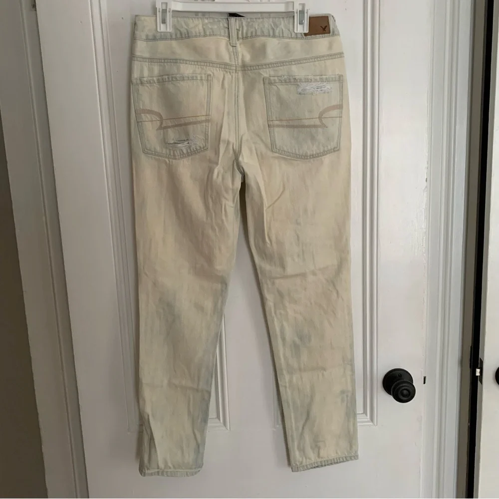 American Eagle Outfitters Light Wash Jeans - Picture 4 of 5